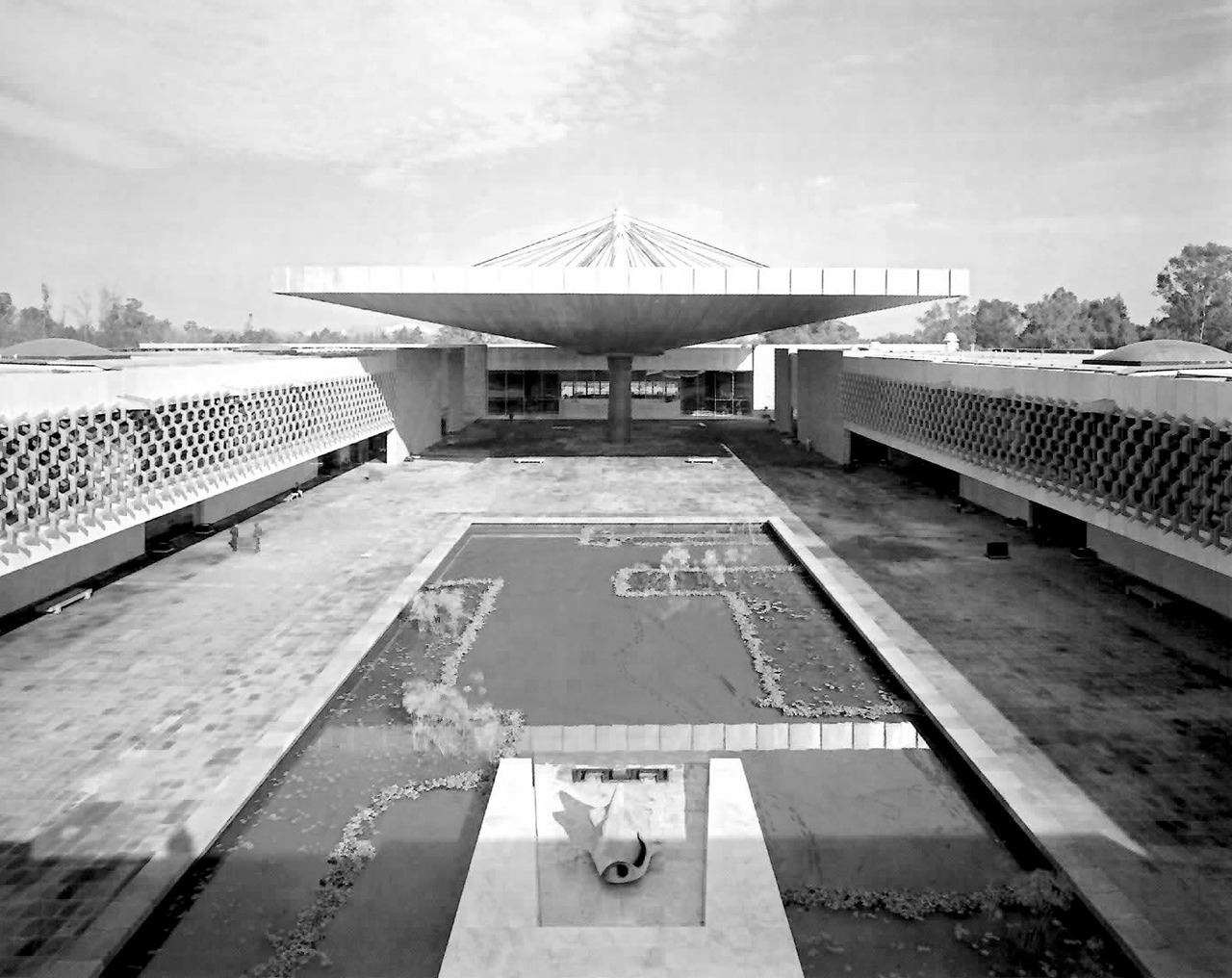 Archillect ID 397597