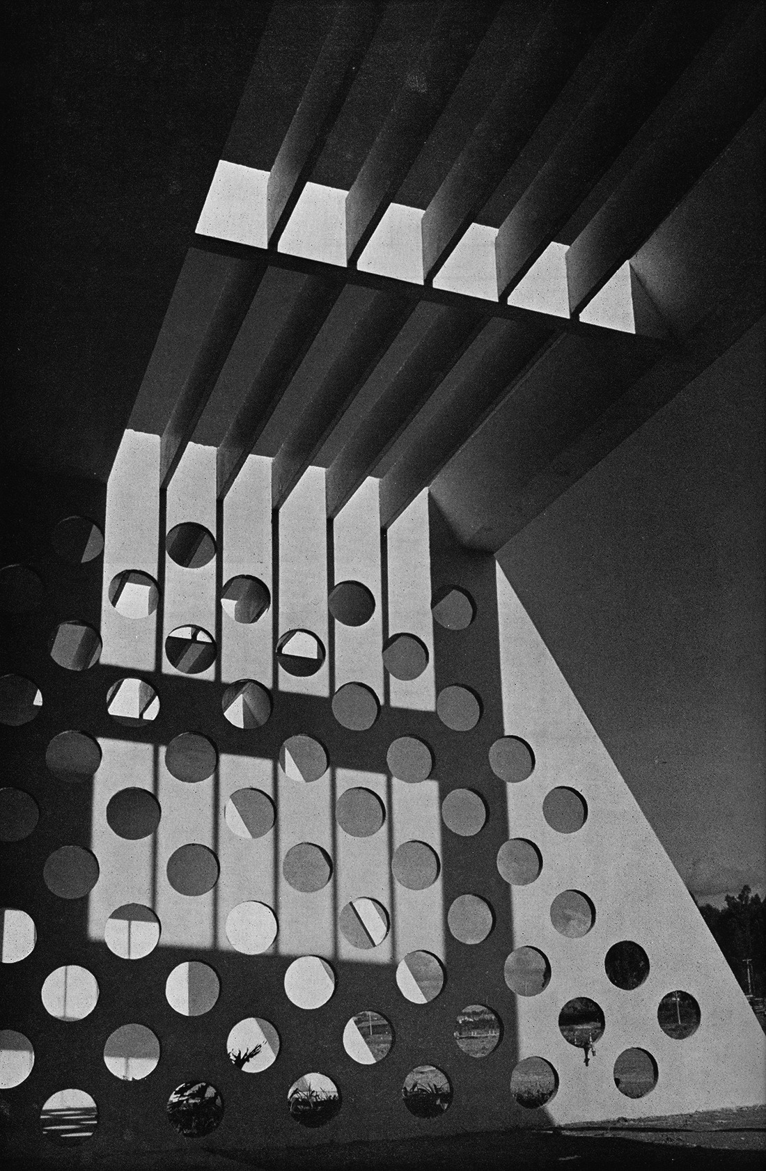 Archillect ID 398039