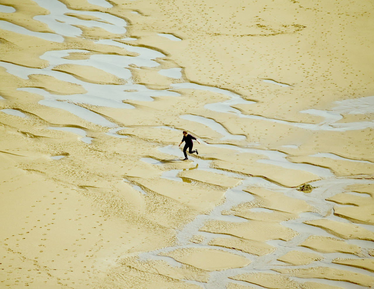 Archillect ID 398115