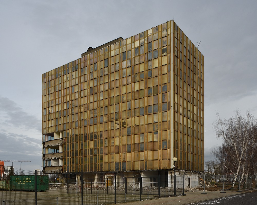 Archillect ID 398128