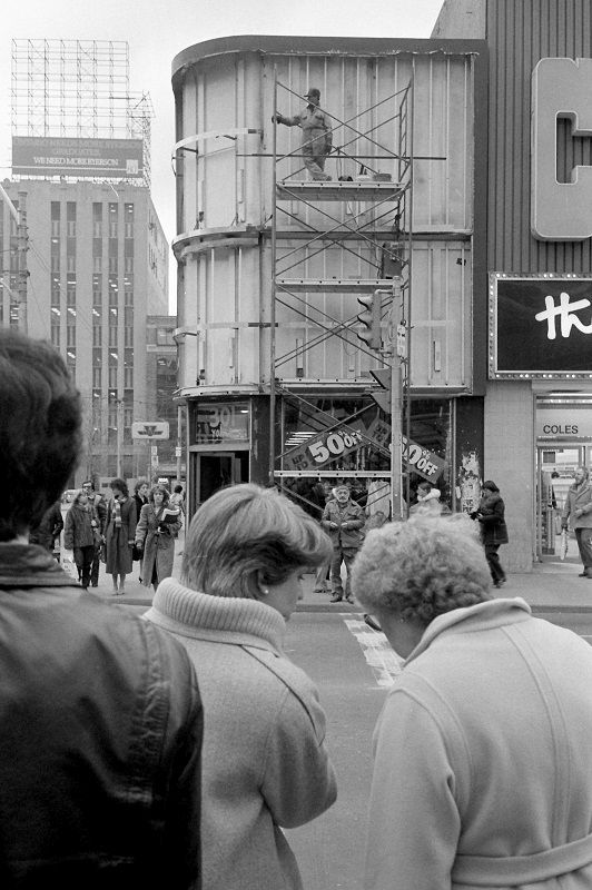 Archillect ID 398409