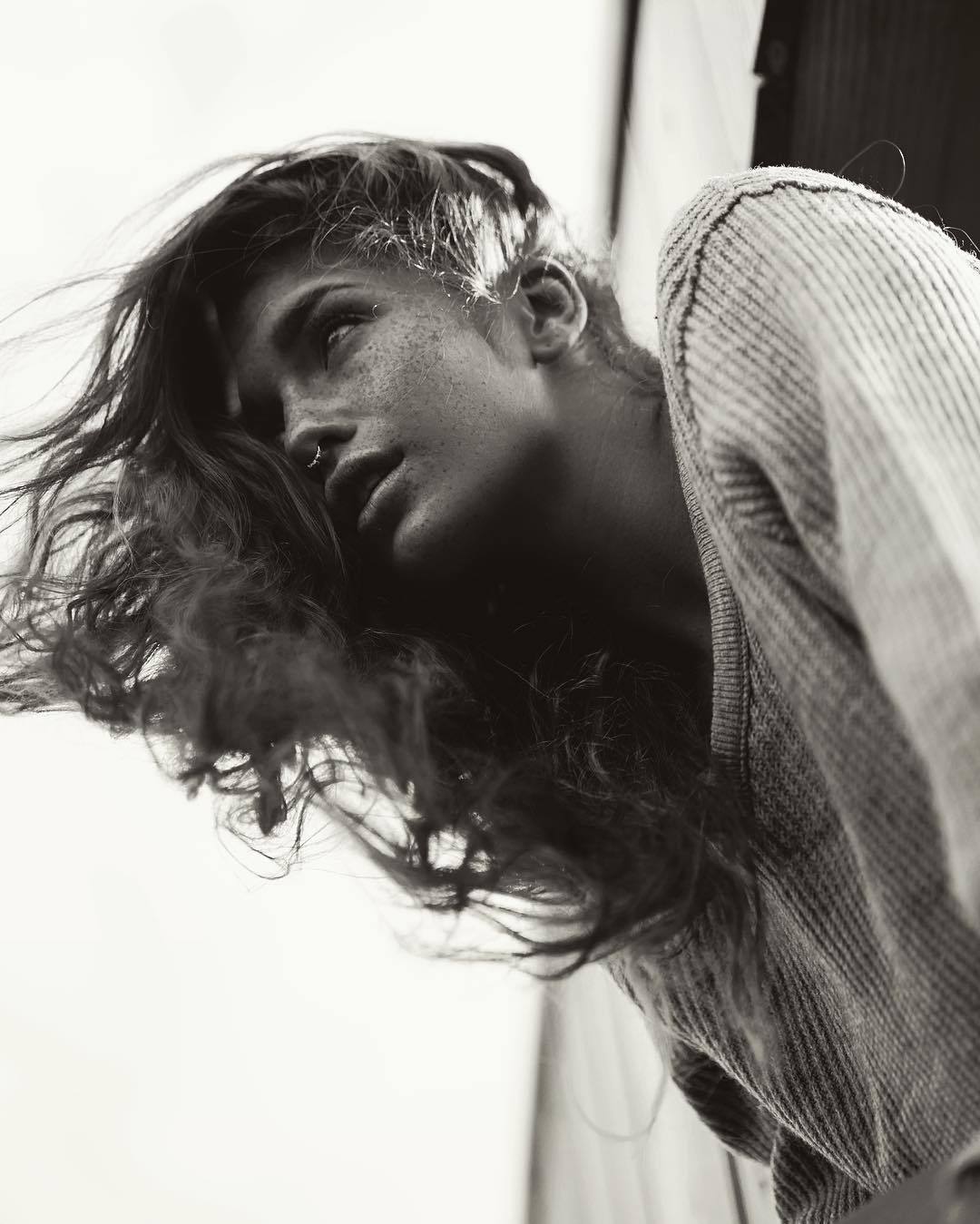 Archillect ID 398472