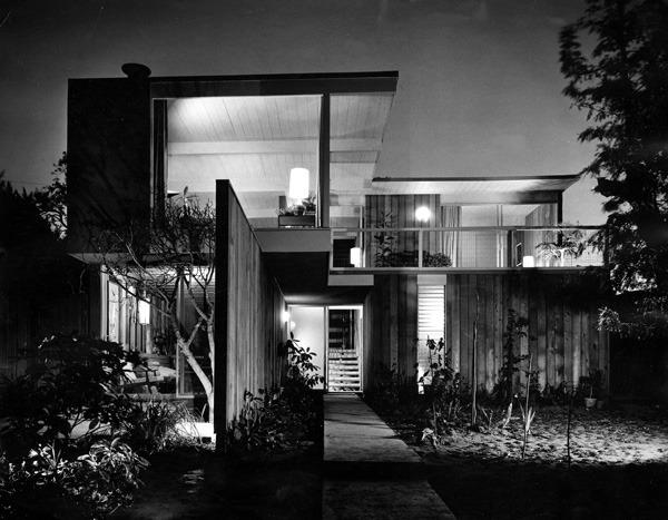 Archillect ID 398576