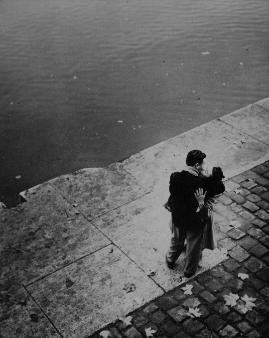 Archillect ID 399028