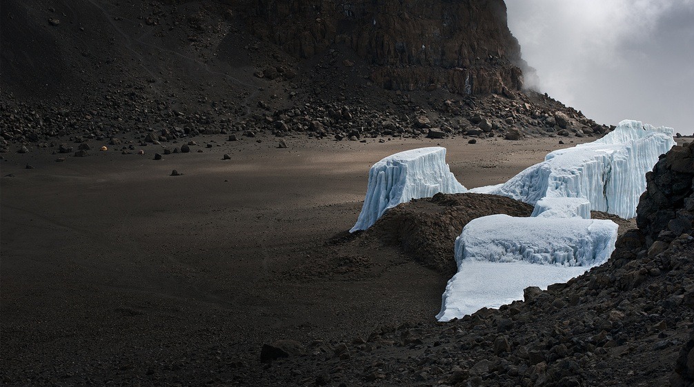 Archillect ID 399179