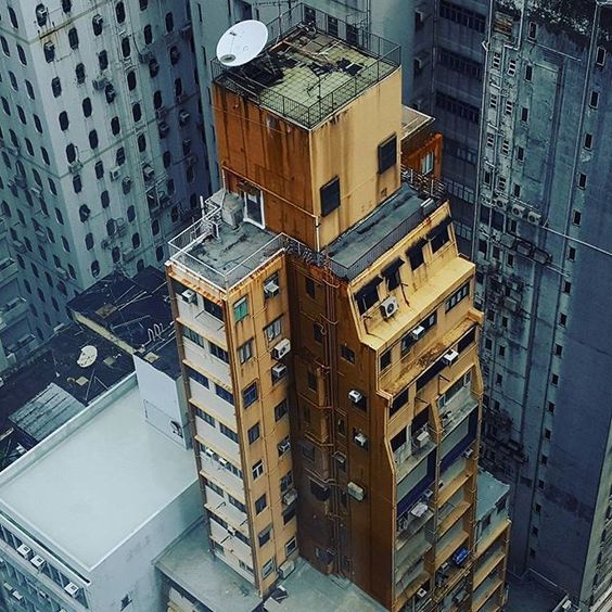 Archillect ID 399287