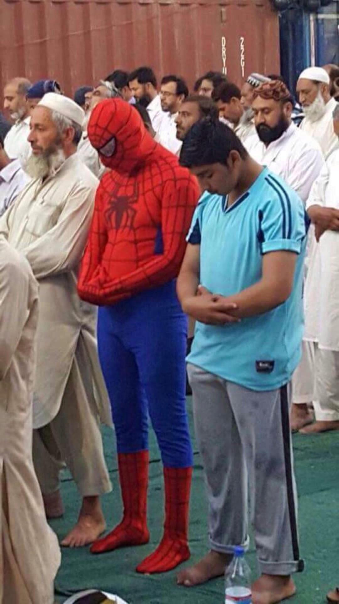 Archillect ID 399325