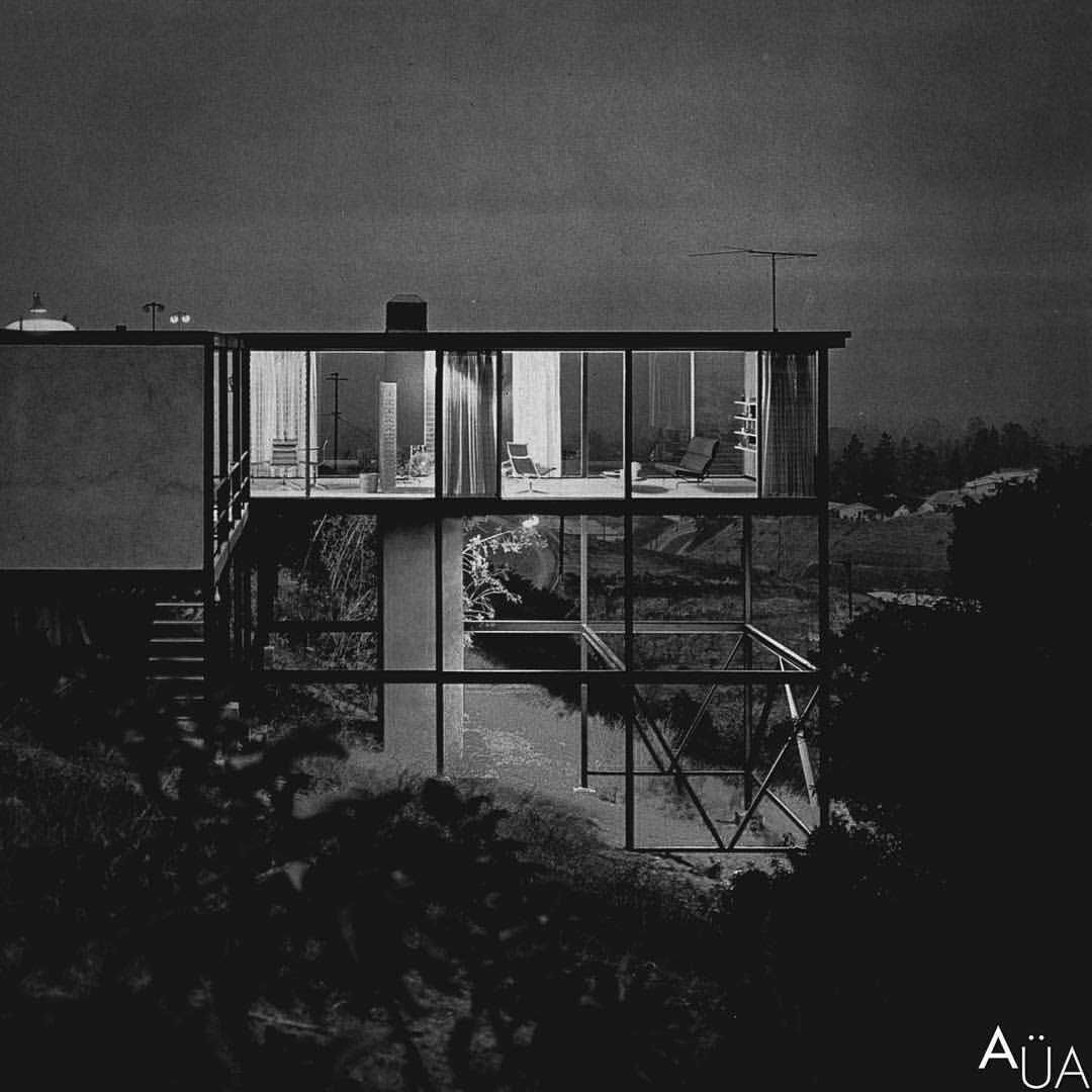 Archillect ID 399327