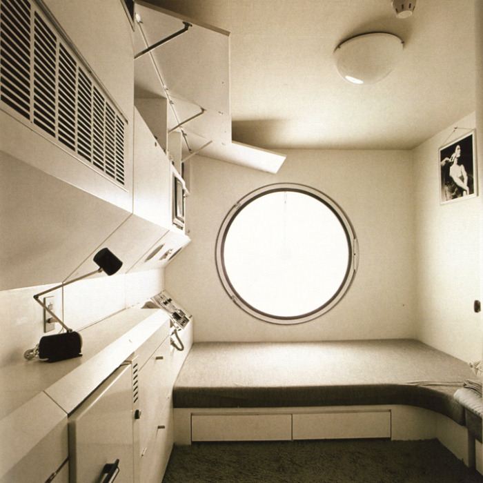 Archillect ID 399328