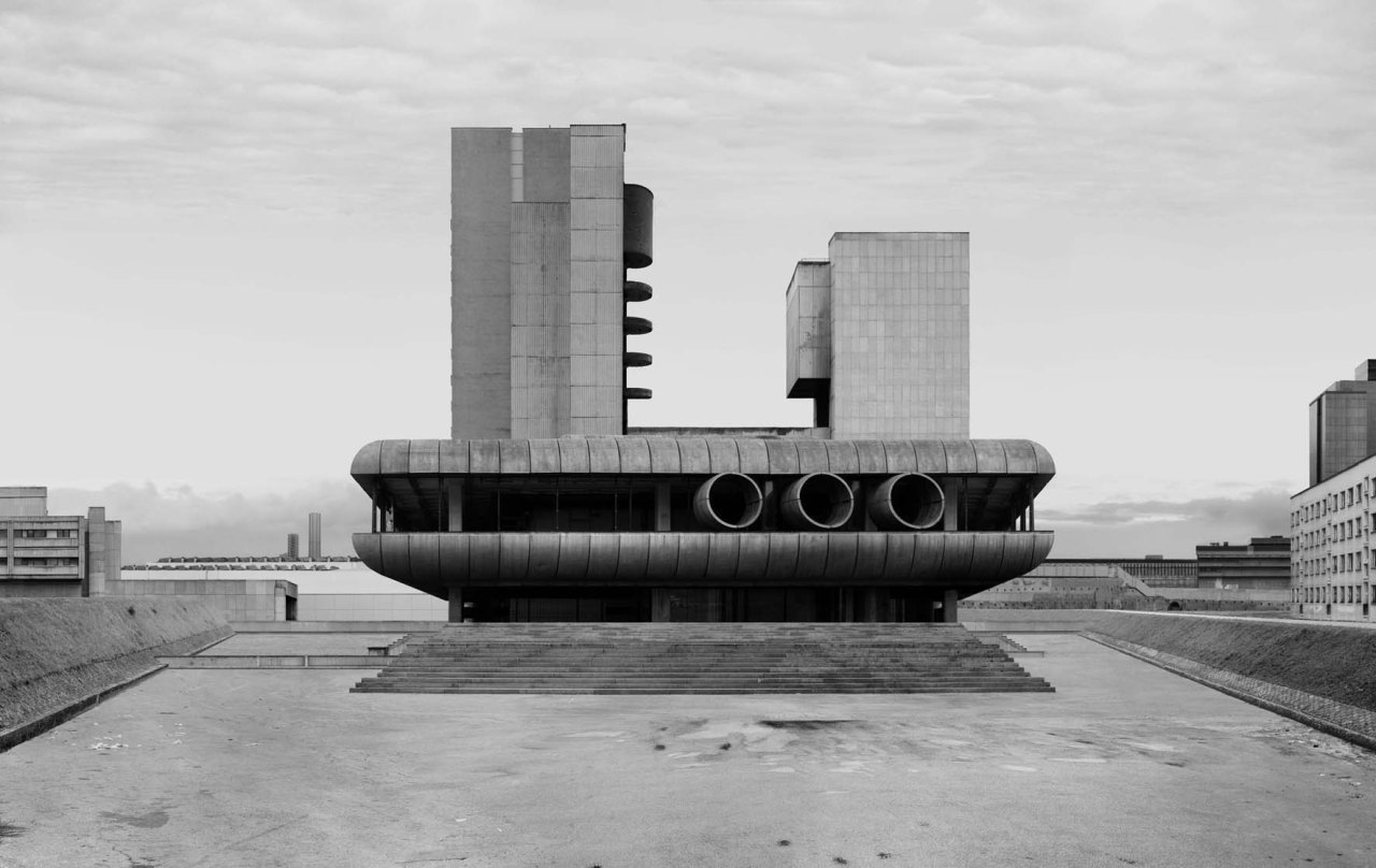 Archillect ID 399429