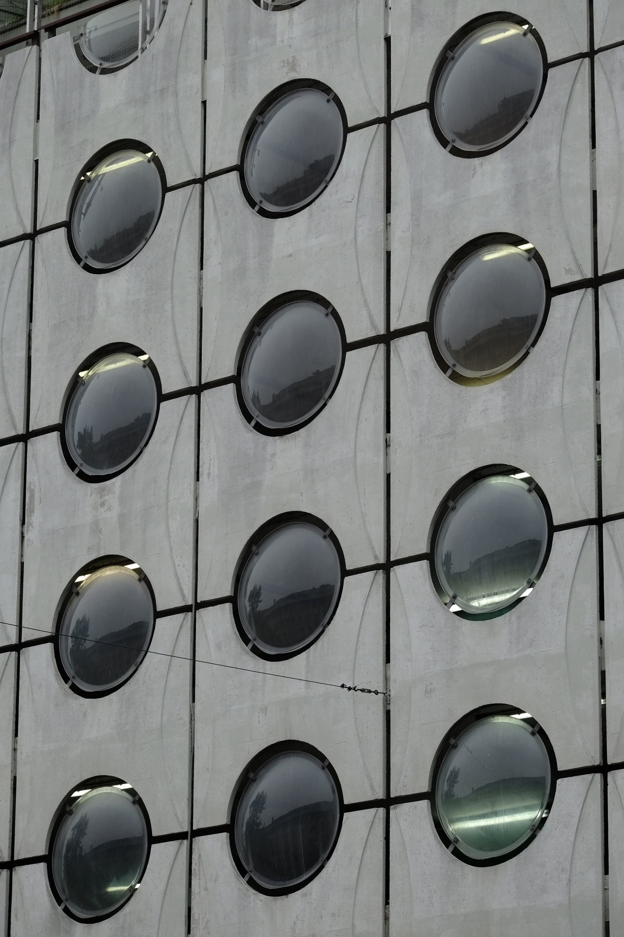 Archillect ID 399785