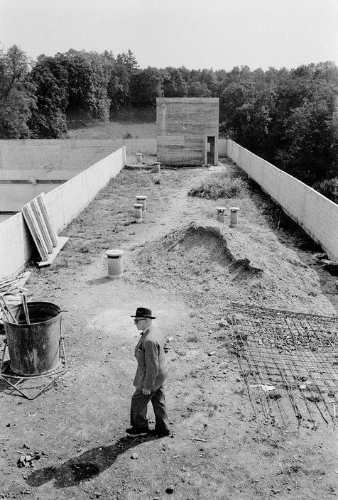 Archillect ID 399908