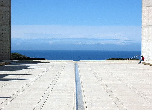 Archillect ID 400102