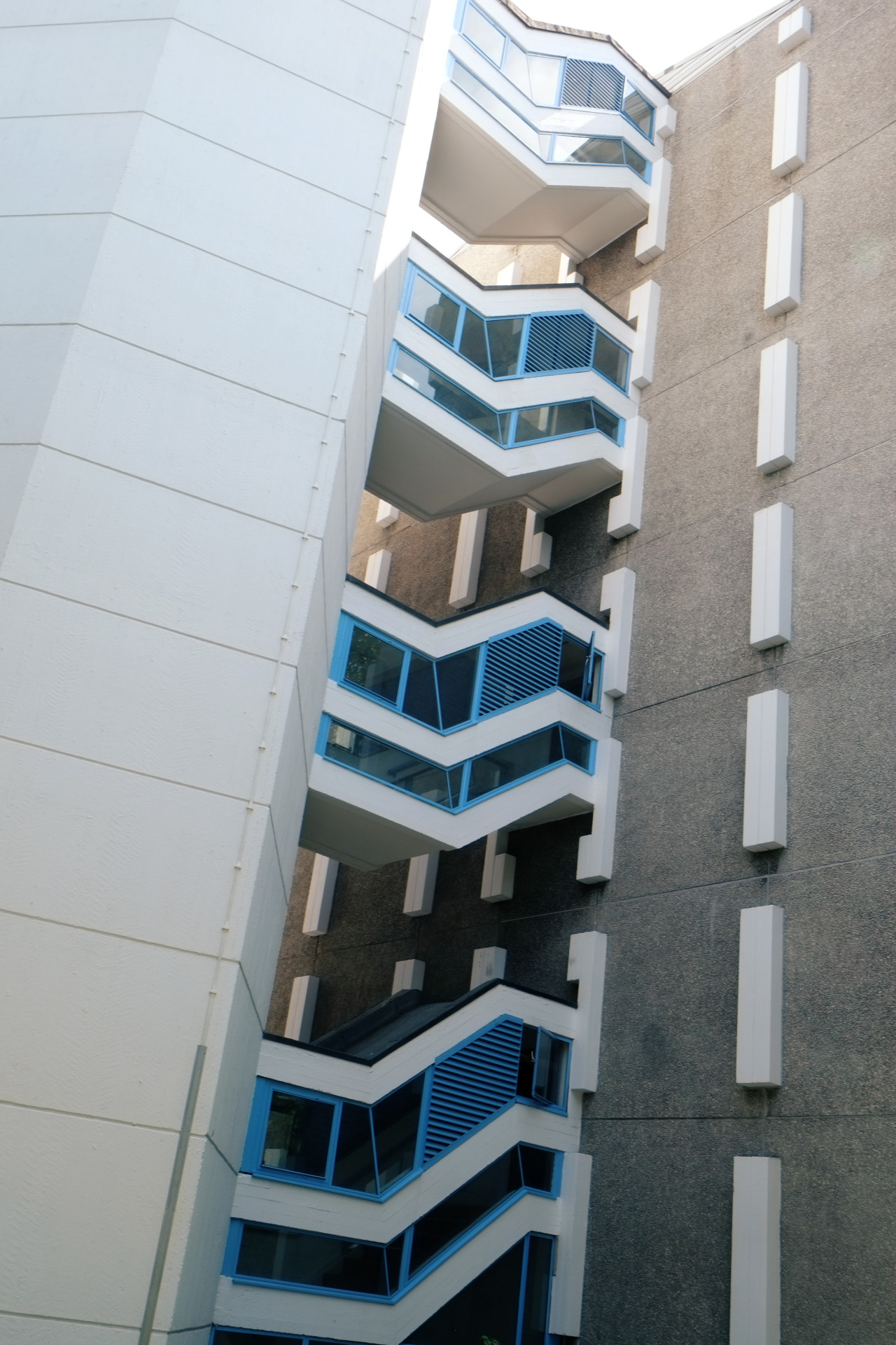 Archillect ID 400274