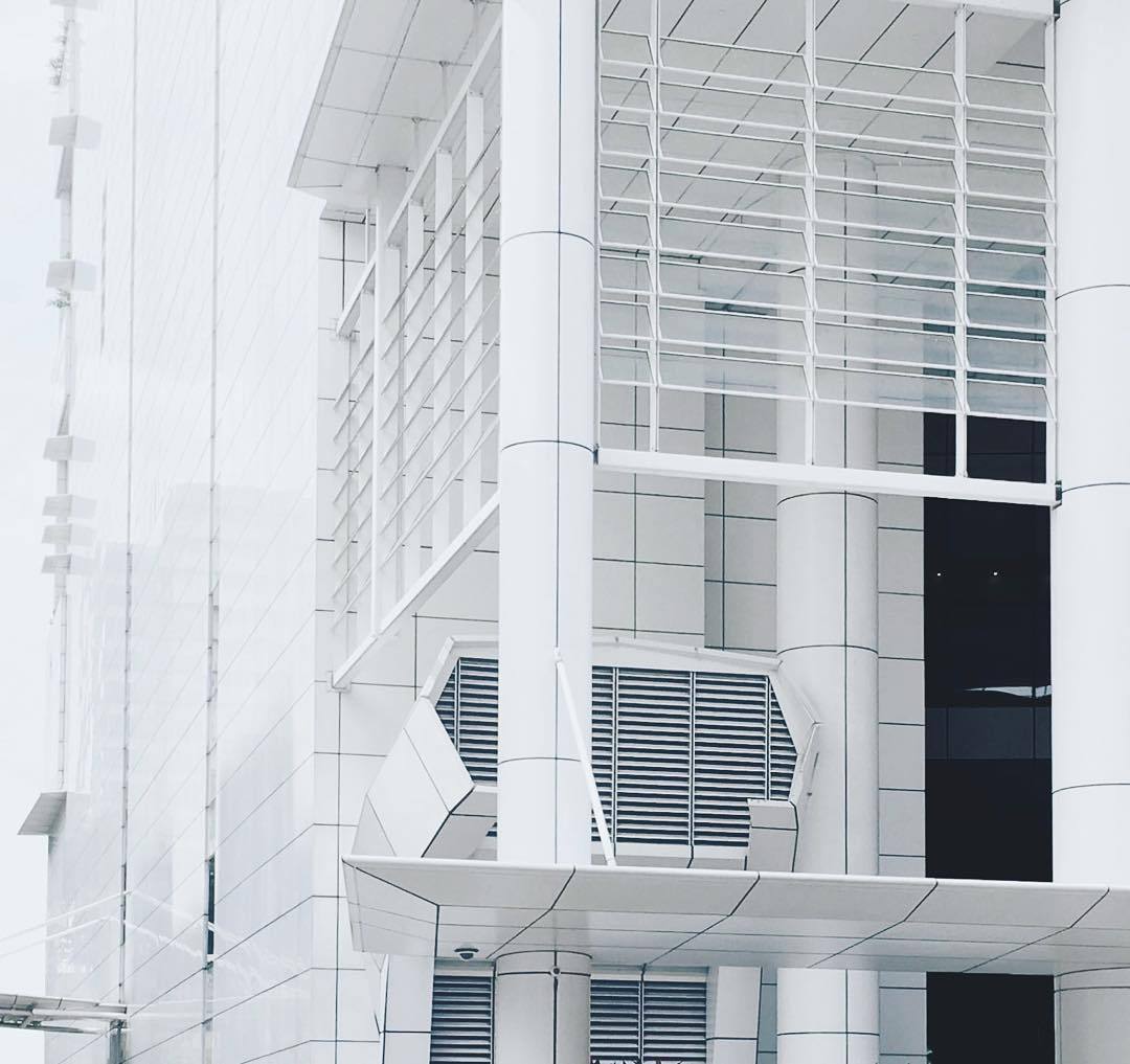 Archillect ID 400280