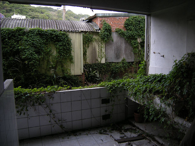 Archillect ID 400374