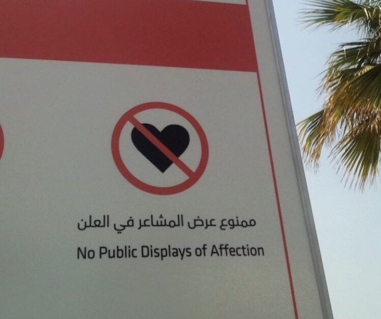 Archillect ID 400408