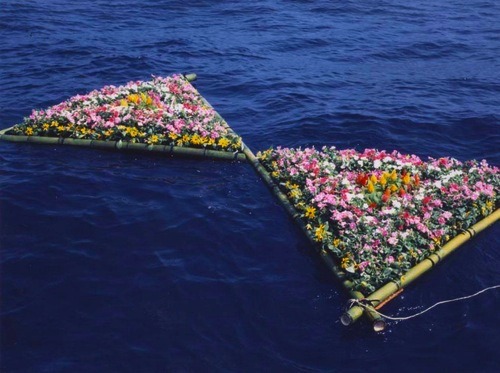 Archillect ID 400424