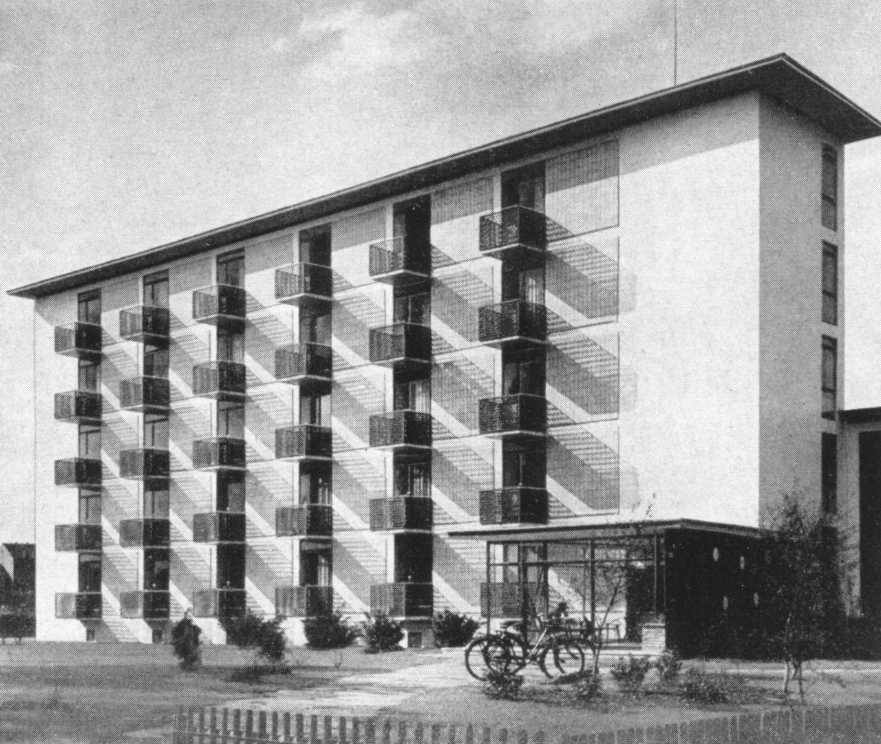 Archillect ID 400432