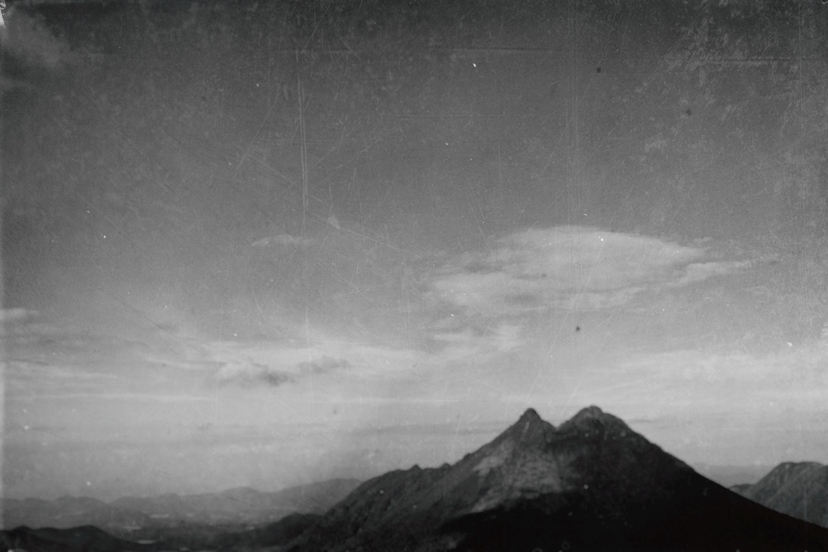 Archillect ID 400456