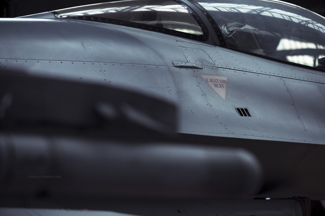 Archillect ID 400542