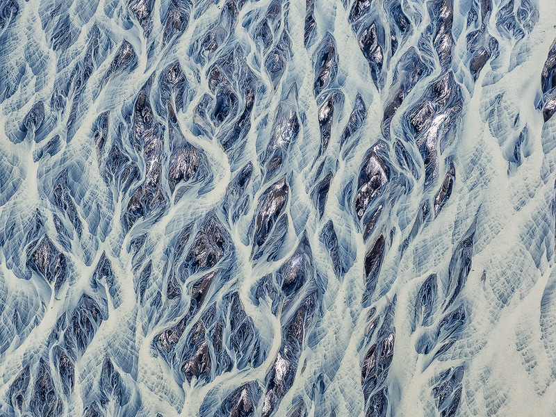 Archillect ID 400645