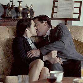 Archillect ID 400680