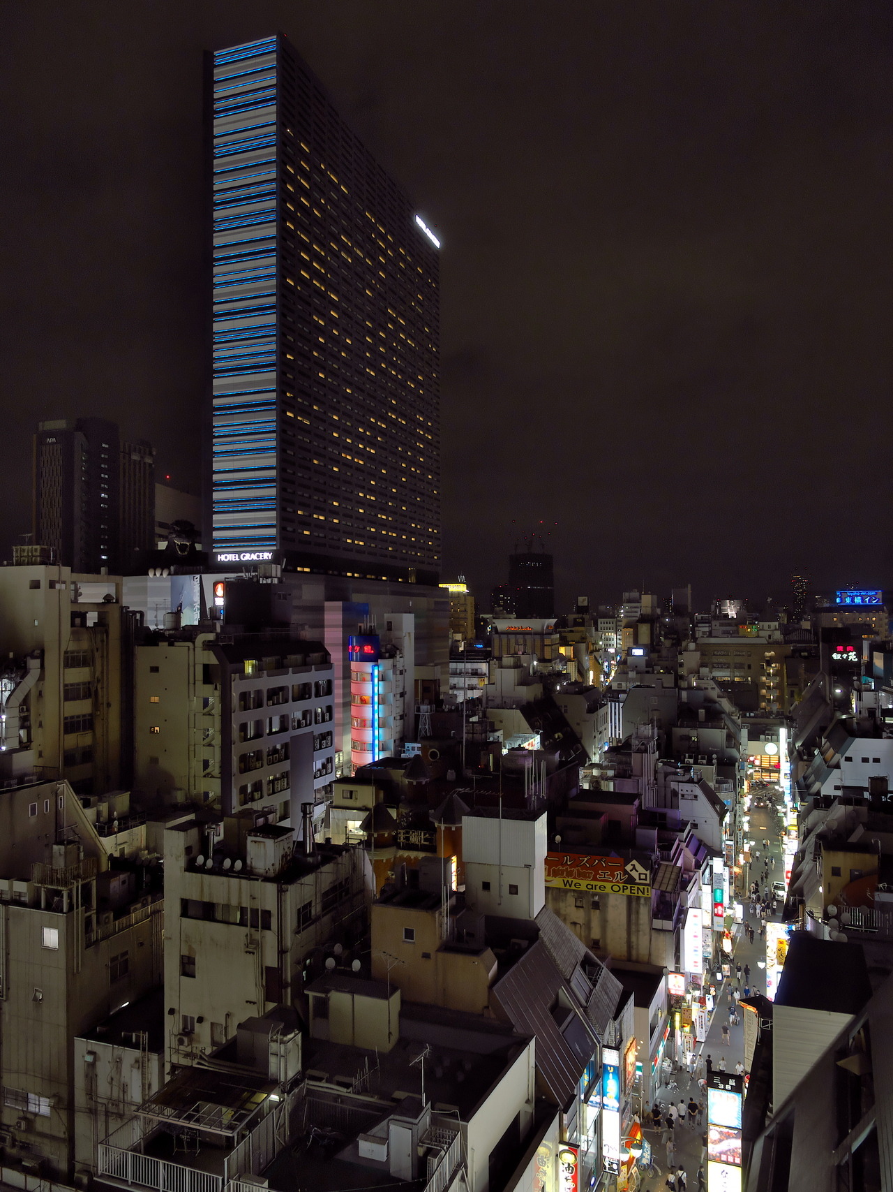 Archillect ID 400717