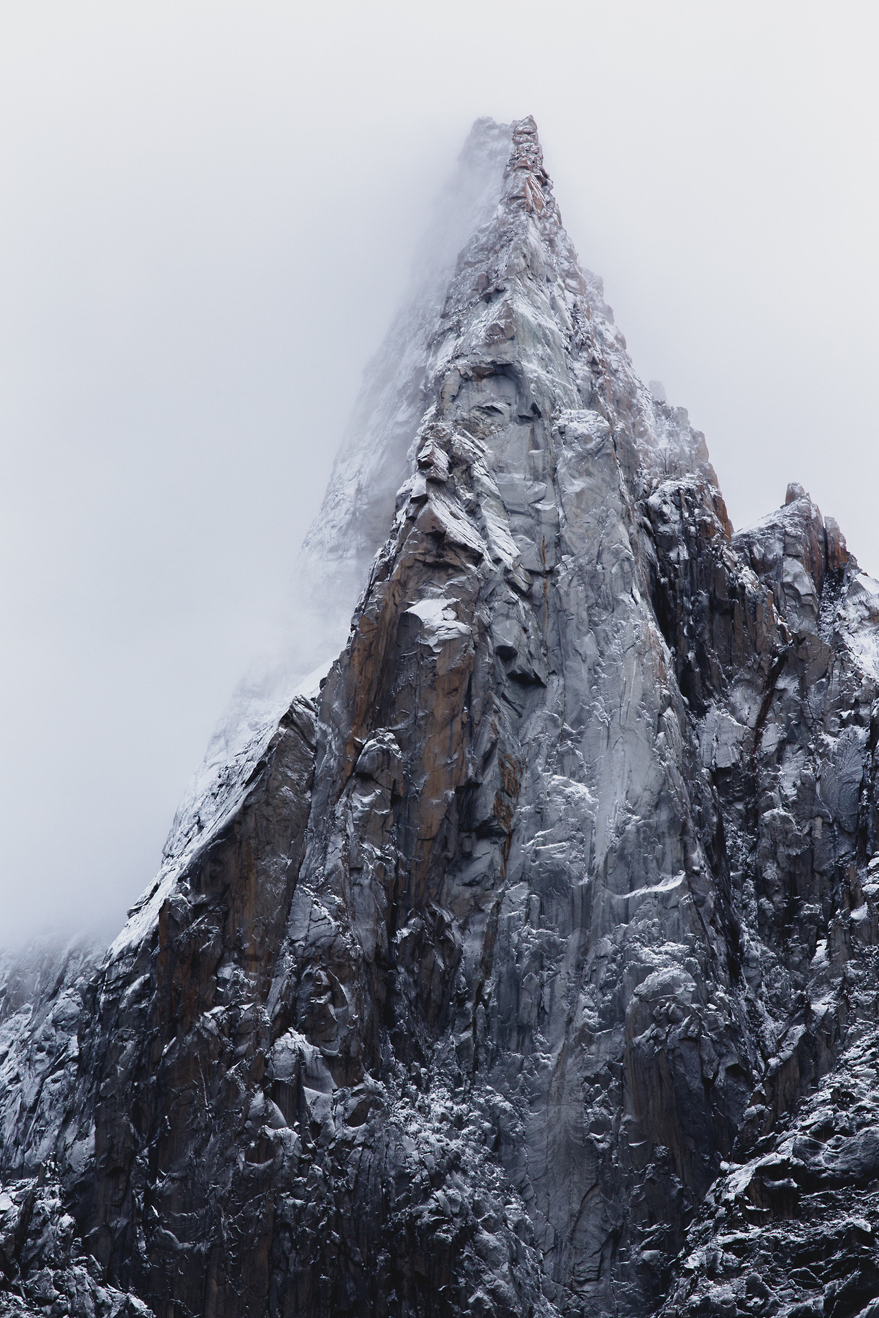 Archillect ID 400761