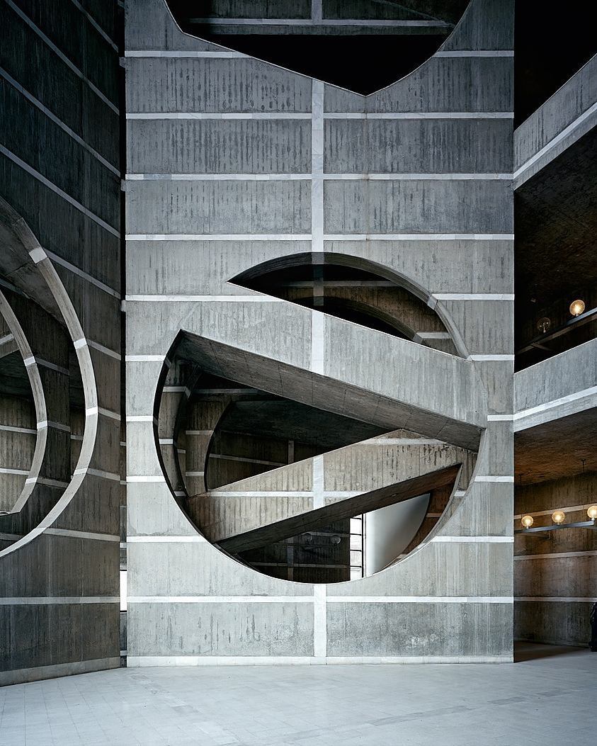 Archillect ID 400782