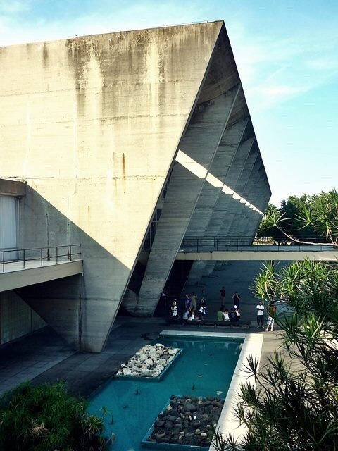 Archillect ID 400831