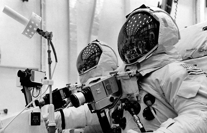 Archillect ID 401074