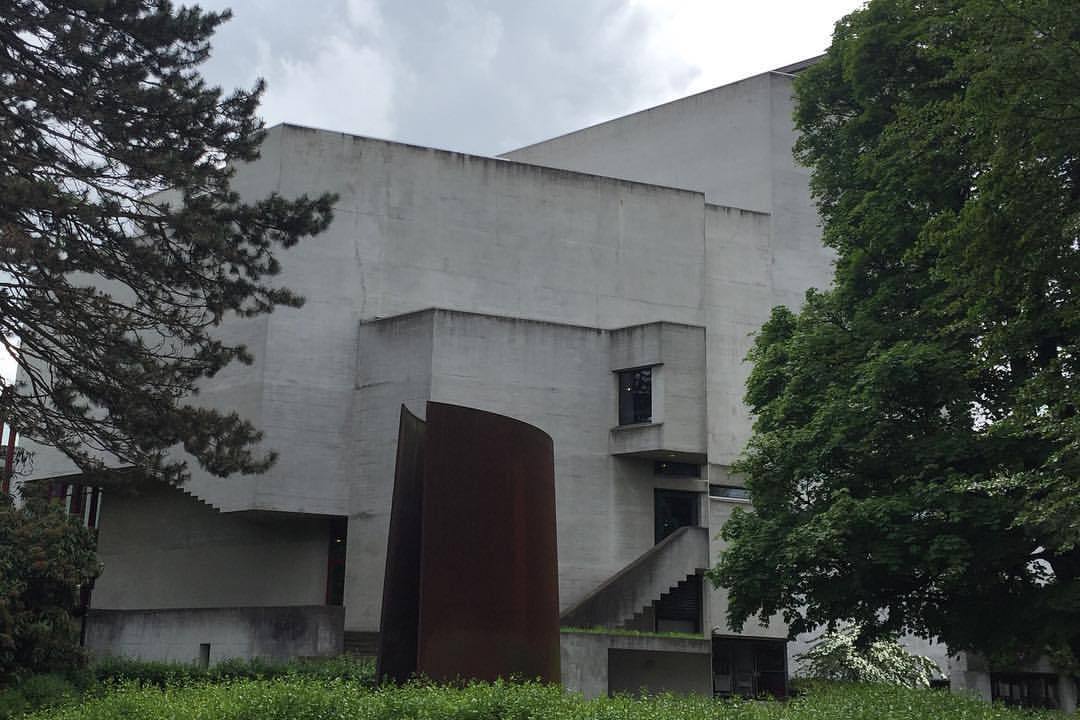 Archillect ID 401114