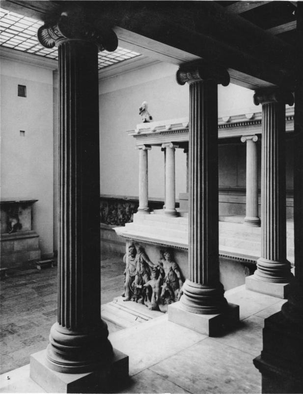 Archillect ID 401231