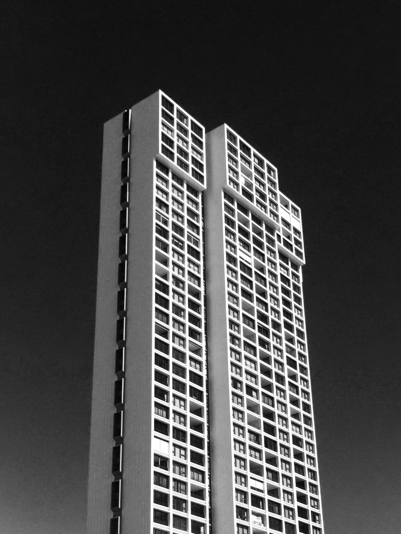 Archillect ID 401358