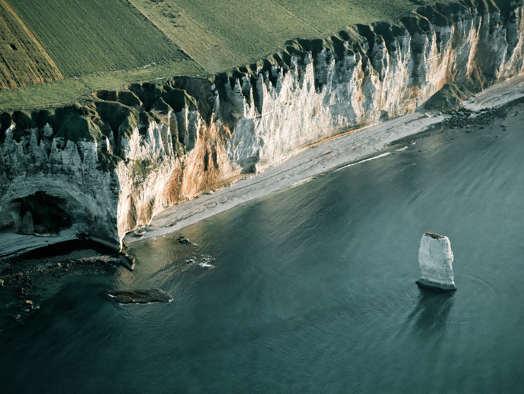 Archillect ID 401461