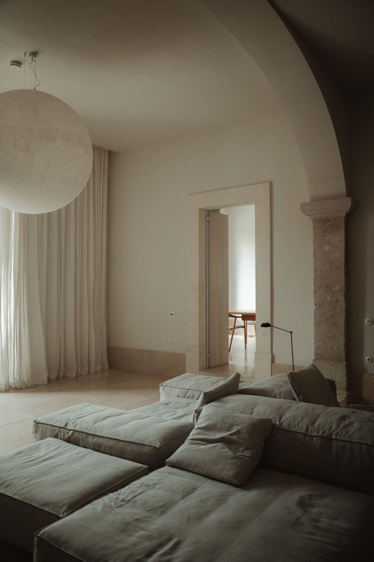 Archillect ID 401517