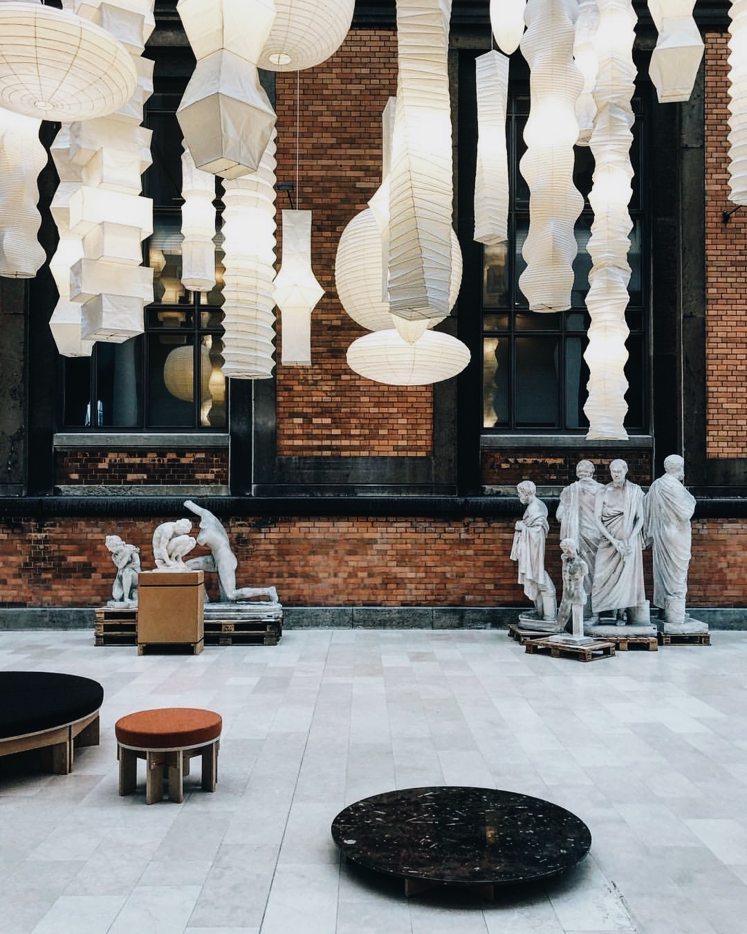 Archillect ID 401714