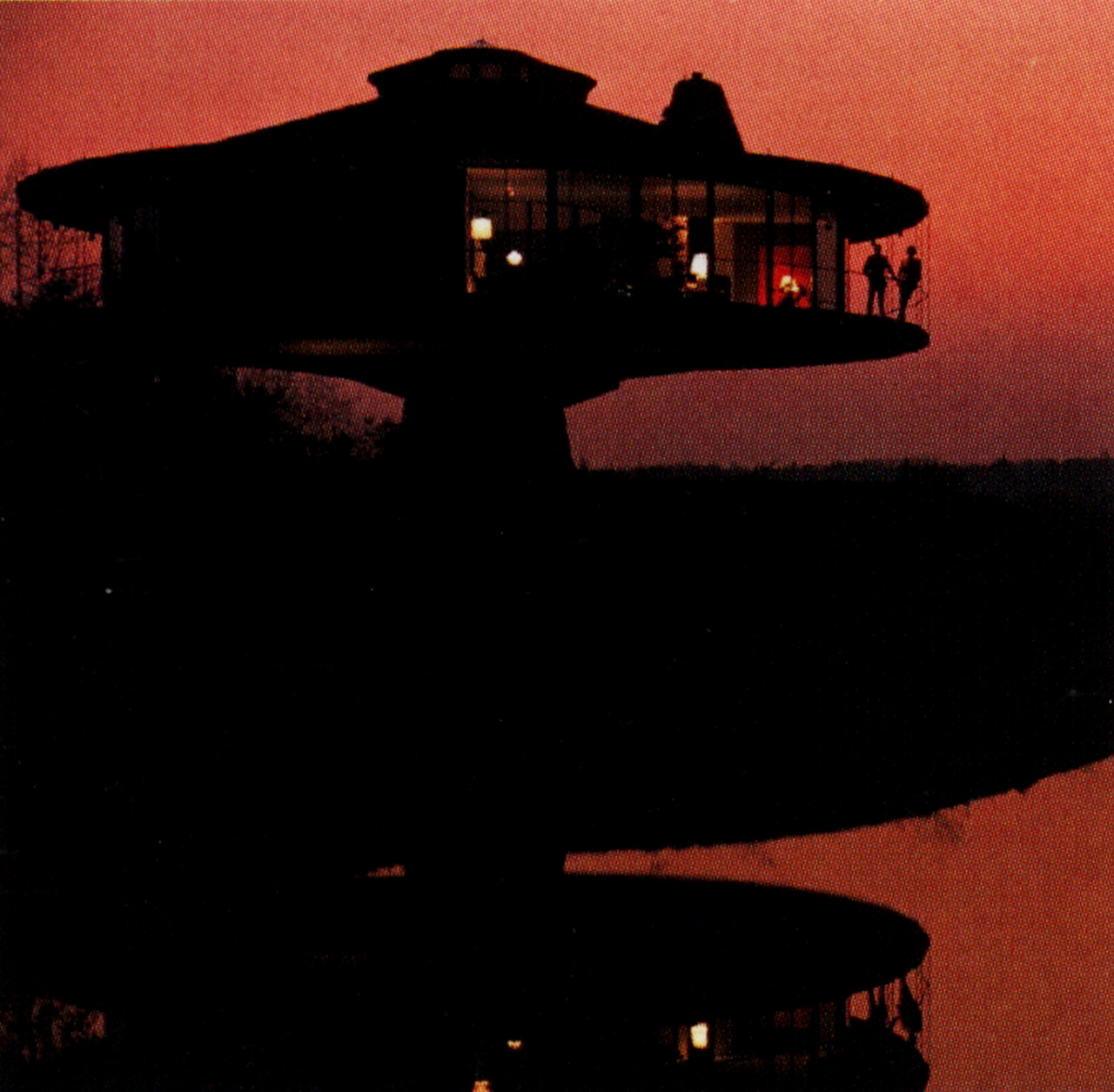 Archillect ID 401900