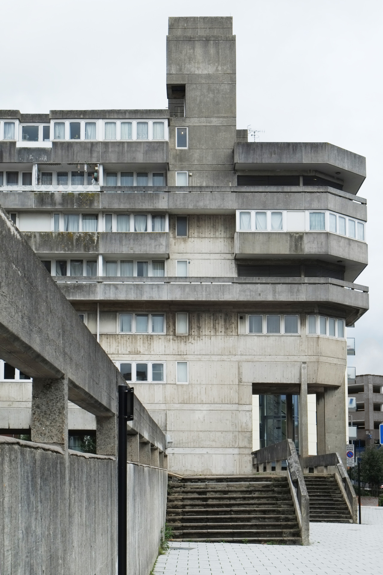 Archillect ID 401904