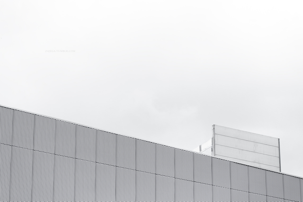 Archillect ID 402033