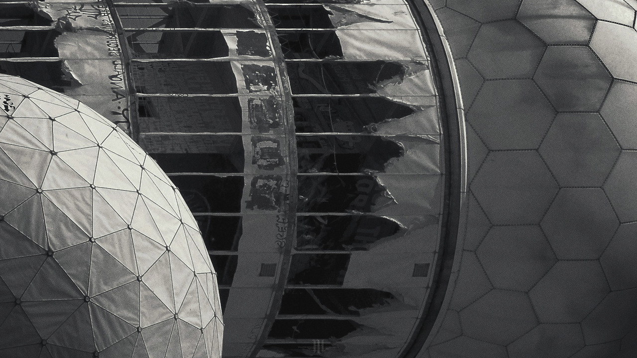 Archillect ID 402127