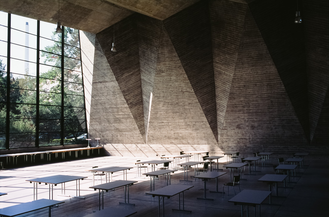 Archillect ID 402133