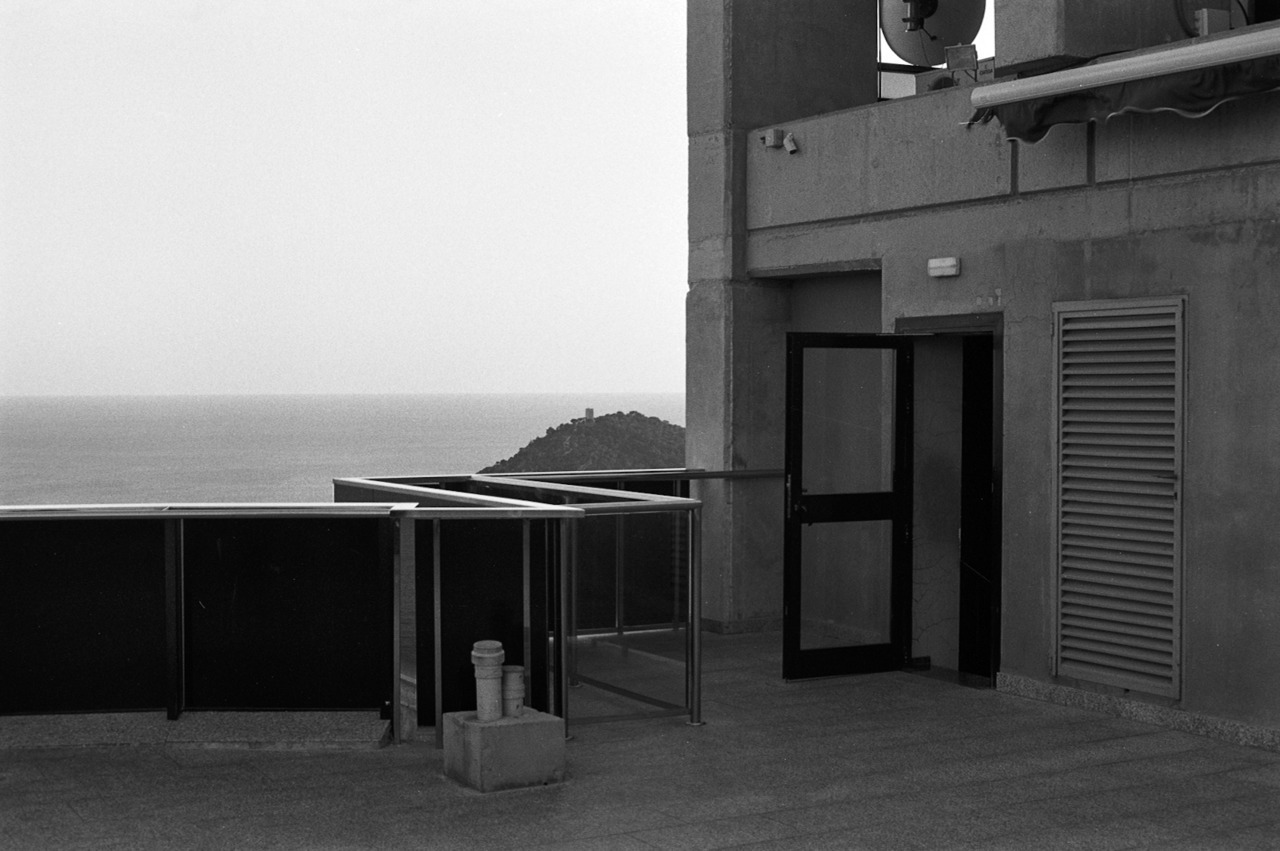 Archillect ID 402270