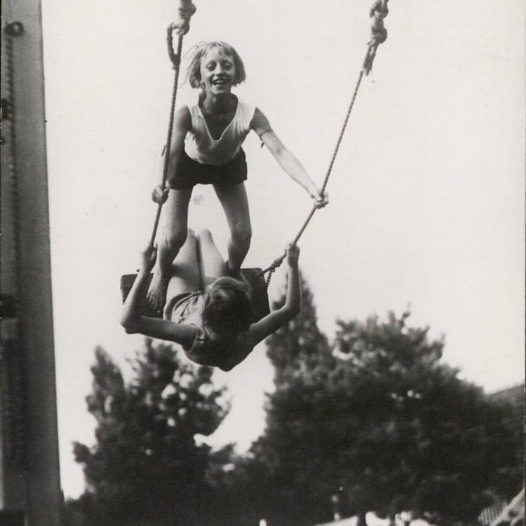 Archillect ID 402444