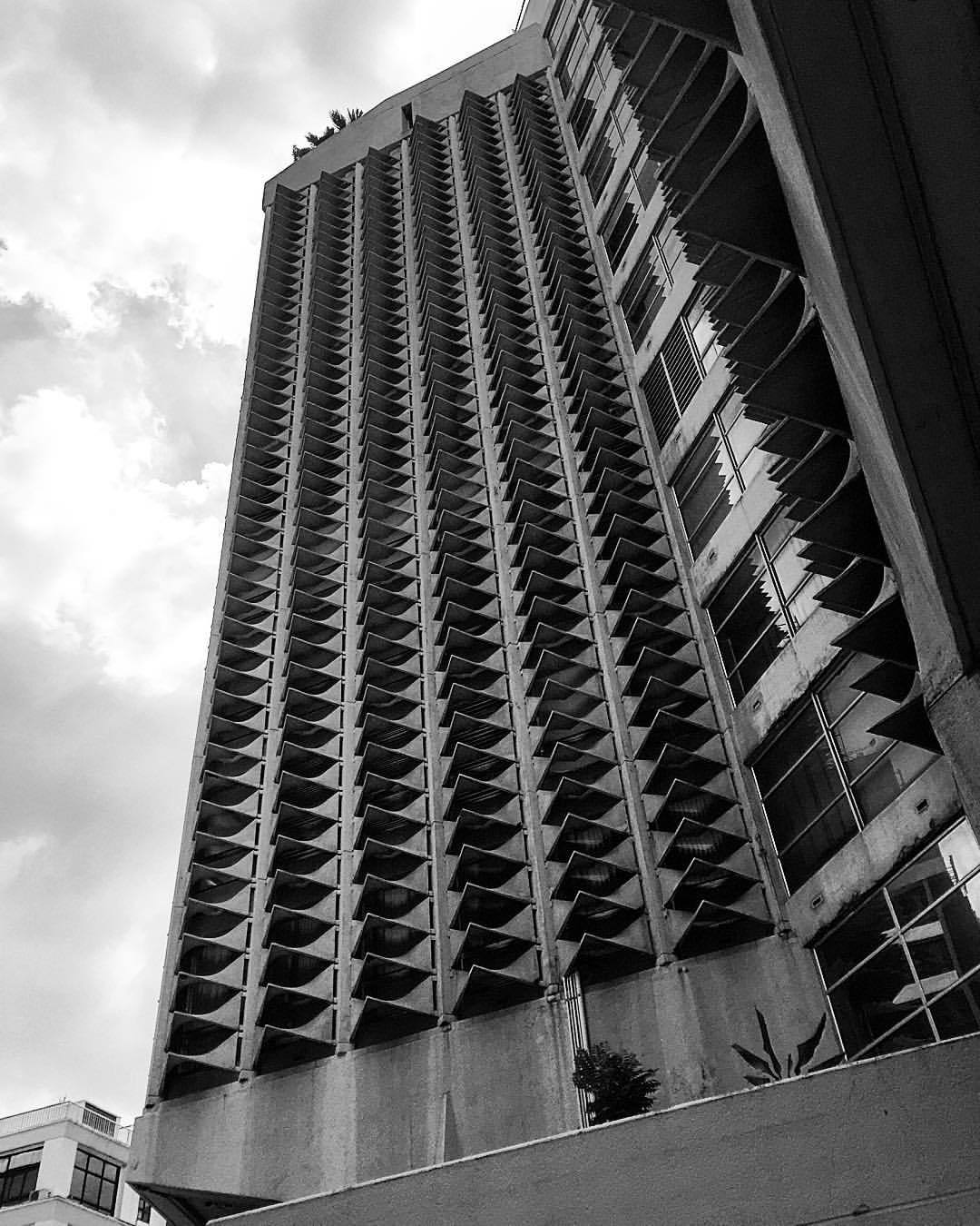 Archillect ID 402470