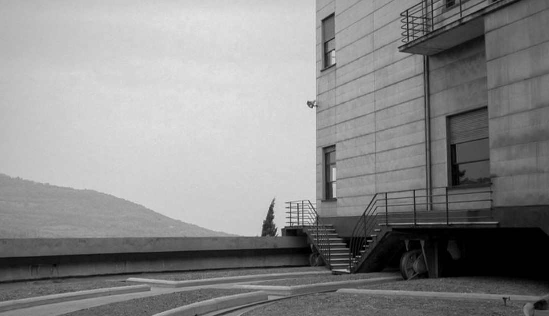 Archillect ID 402543