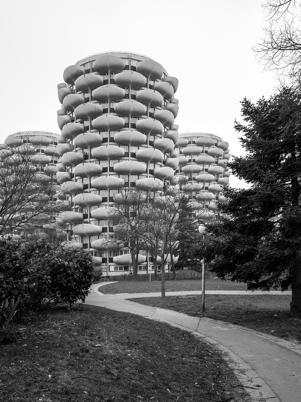 Archillect ID 402547