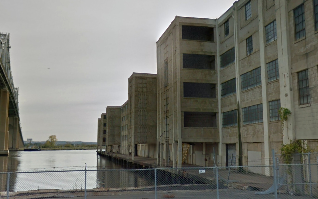 Archillect ID 402582