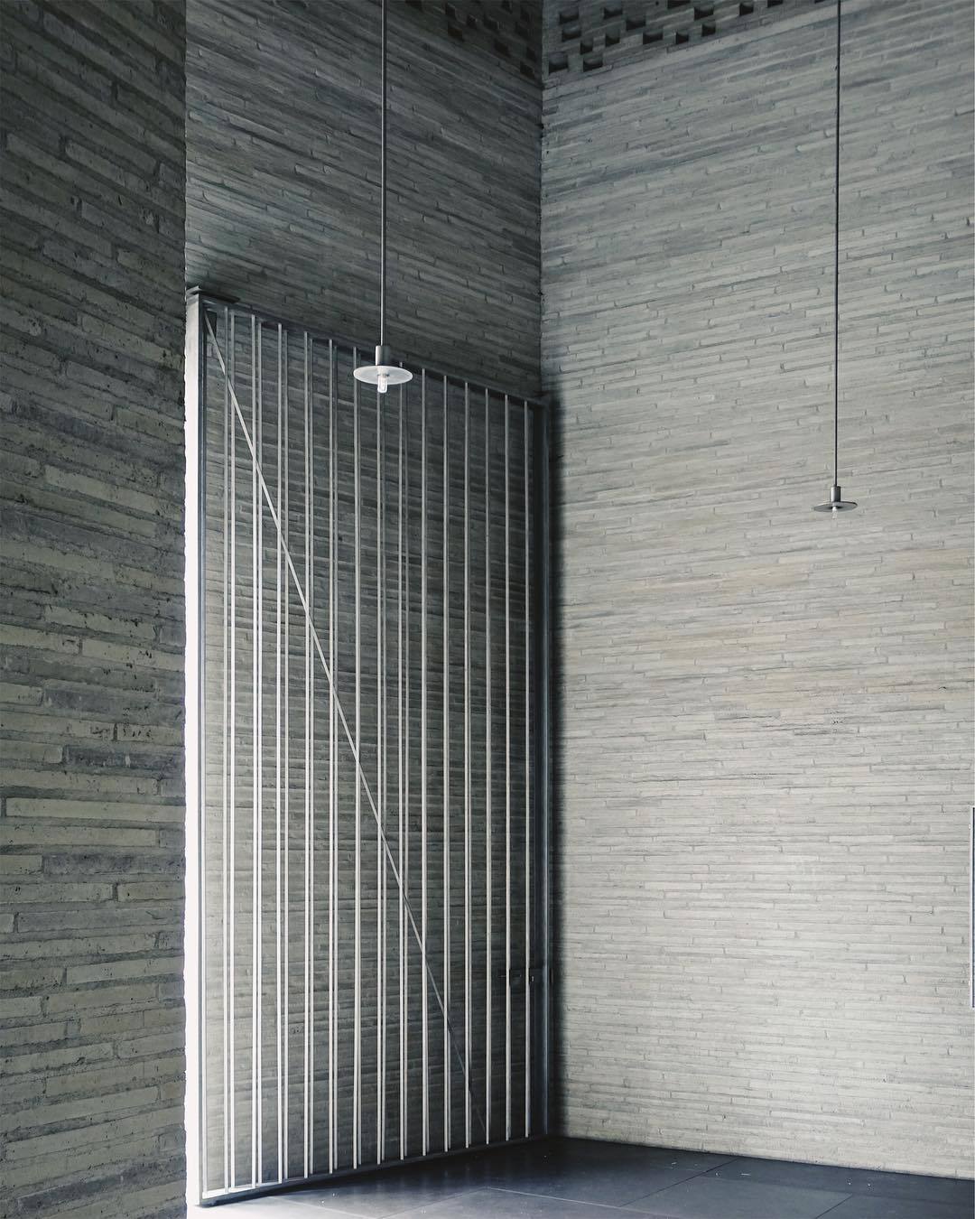 Archillect ID 402583